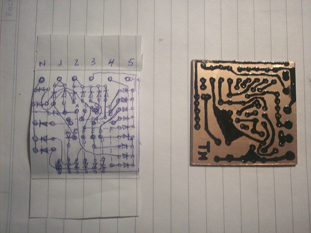 plantilla de papel y plaqueta hecha a mano.jpg